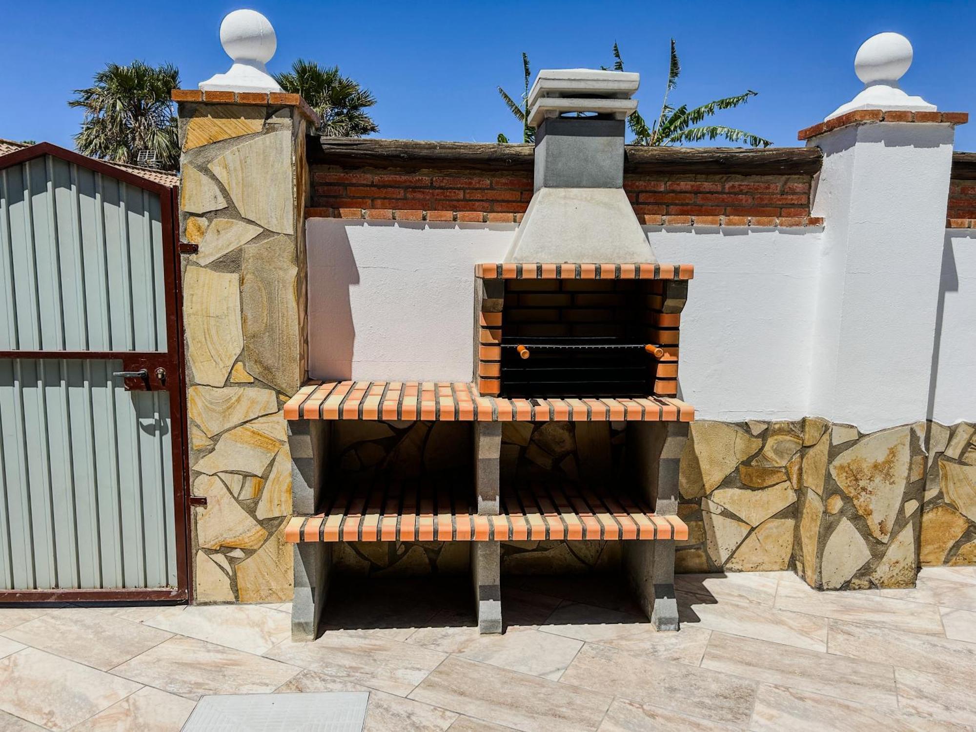 Villa Rosal- Solo Familias Y Parejas Conil De La Frontera Exterior photo