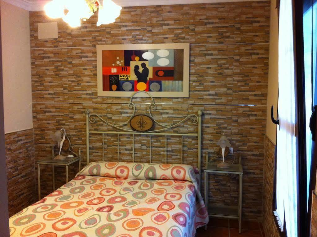 Villa Rosal- Solo Familias Y Parejas Conil De La Frontera Exterior photo
